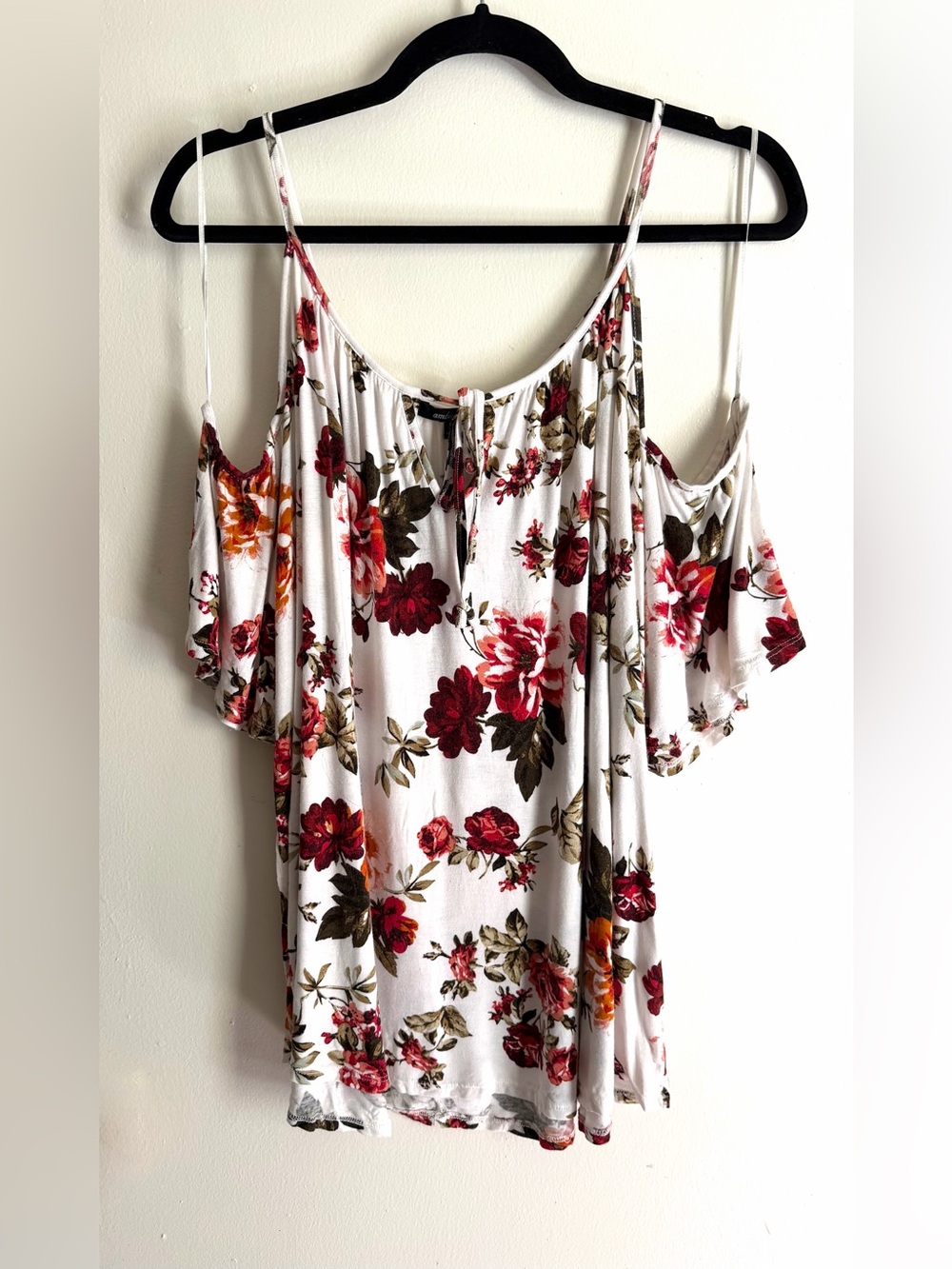 White 🌹Floral 🌹Cold-Shoulder Camisole 3X